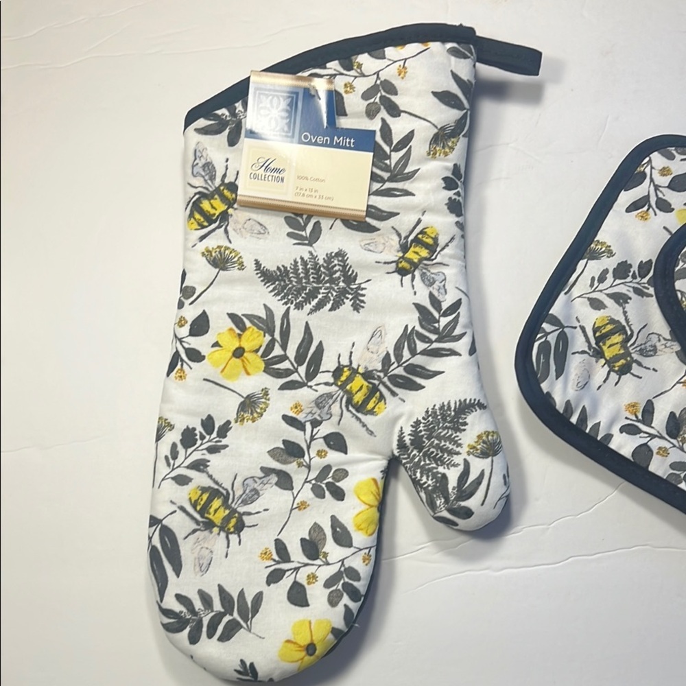 Floral Bee ๐ Oven Mitt and Pot Holder Set - Picture 3 of 16